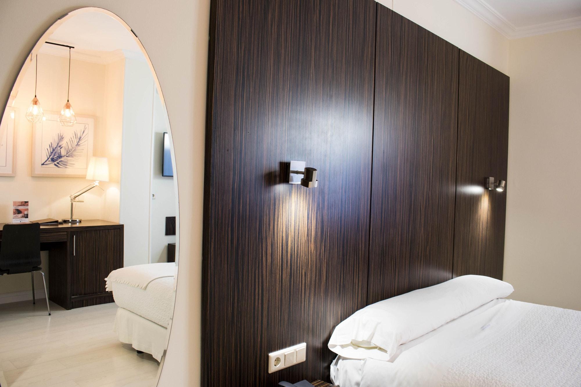 Hotel Mr Costa Blanca Дения Екстериор снимка