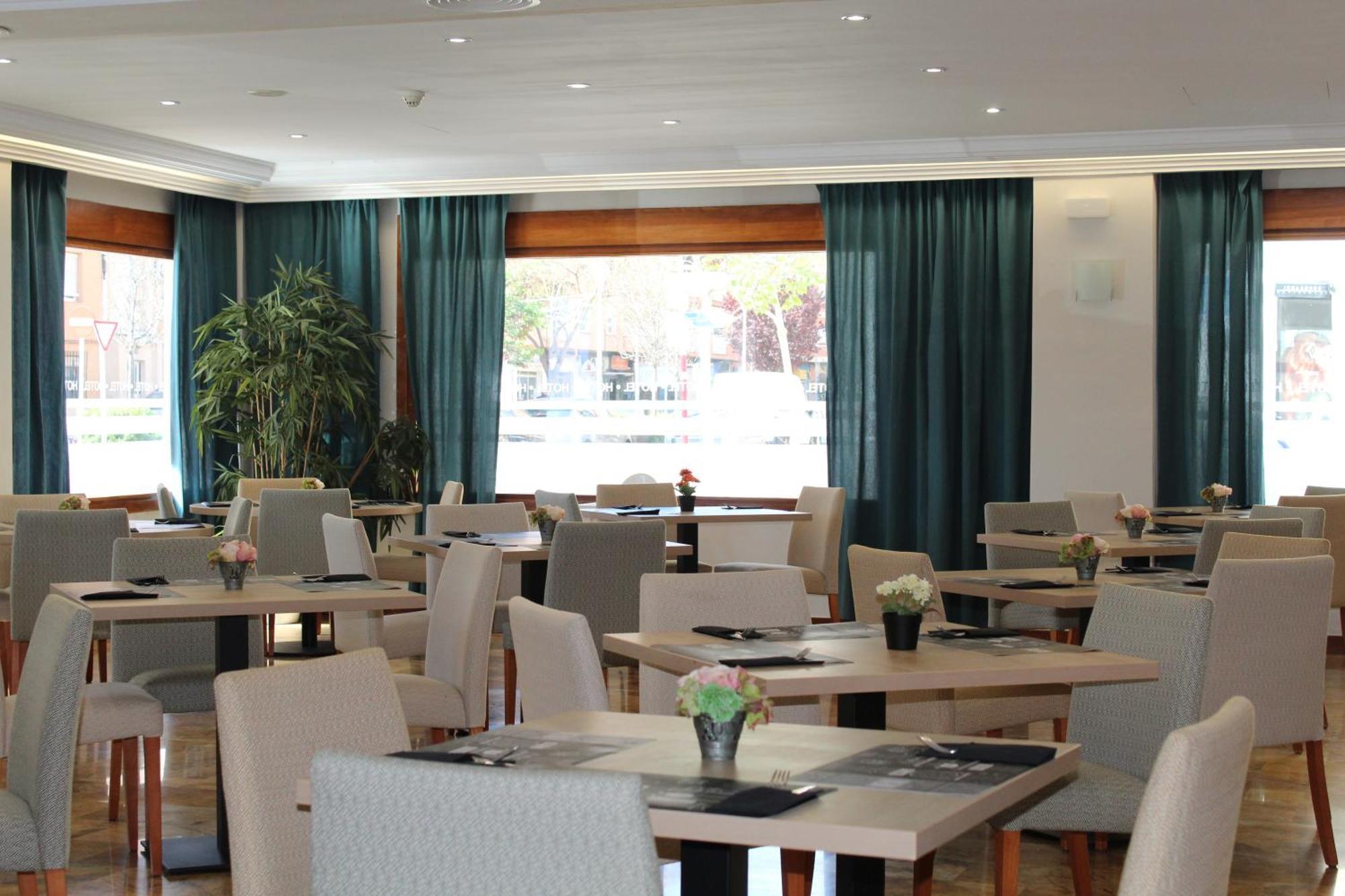 Hotel Mr Costa Blanca Дения Екстериор снимка